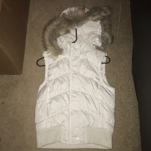 Aeropostale vest with removable fur hood